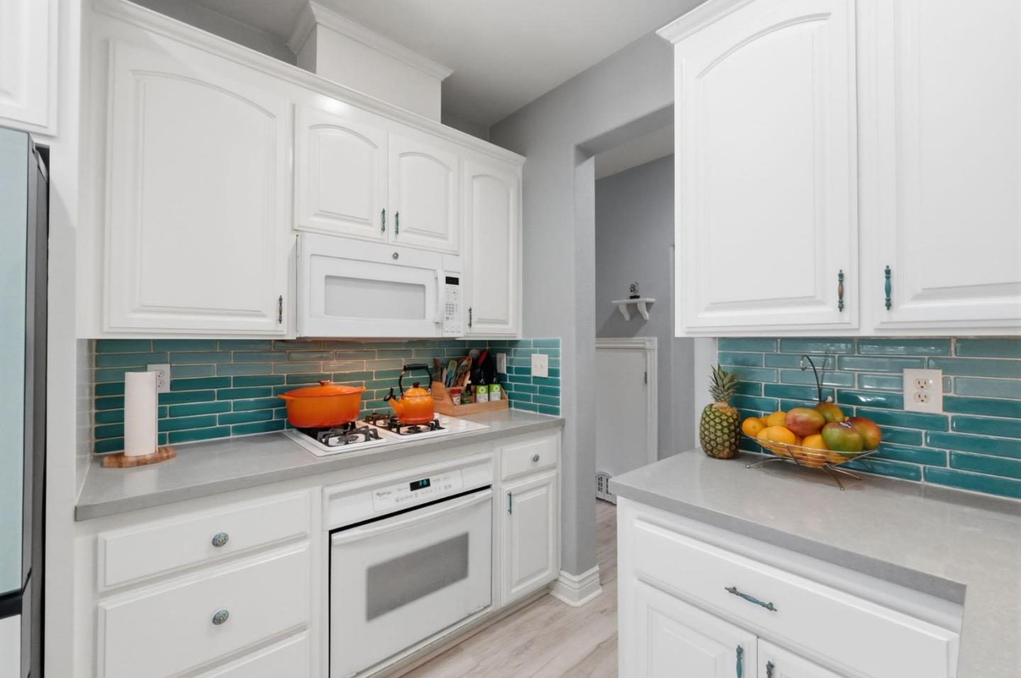 Detail Gallery Image 6 of 40 For 17765 Calle Hermosa, Morgan Hill,  CA 95037 - 3 Beds | 2/1 Baths