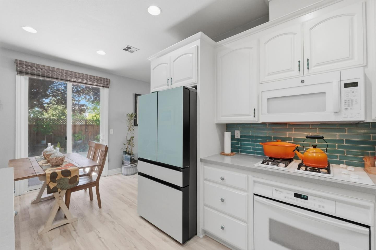 Detail Gallery Image 7 of 40 For 17765 Calle Hermosa, Morgan Hill,  CA 95037 - 3 Beds | 2/1 Baths