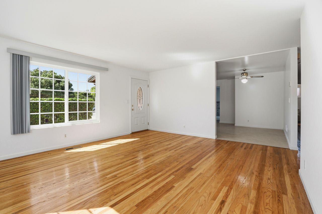 Detail Gallery Image 10 of 43 For 1666 El Dorado Dr, Salinas,  CA 93906 - 3 Beds | 2 Baths