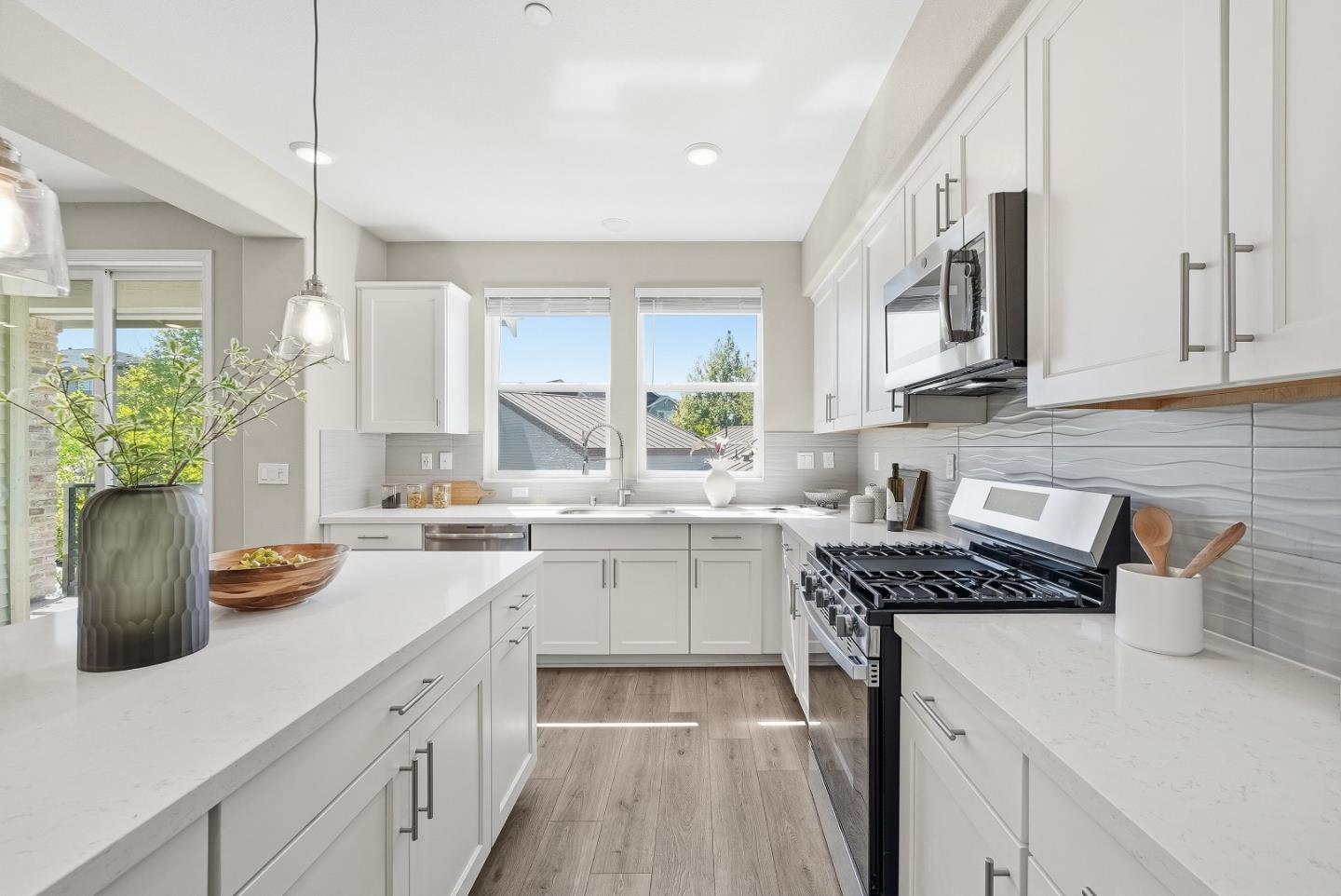 Photo #12: ML82042195 Listing: Photo #12