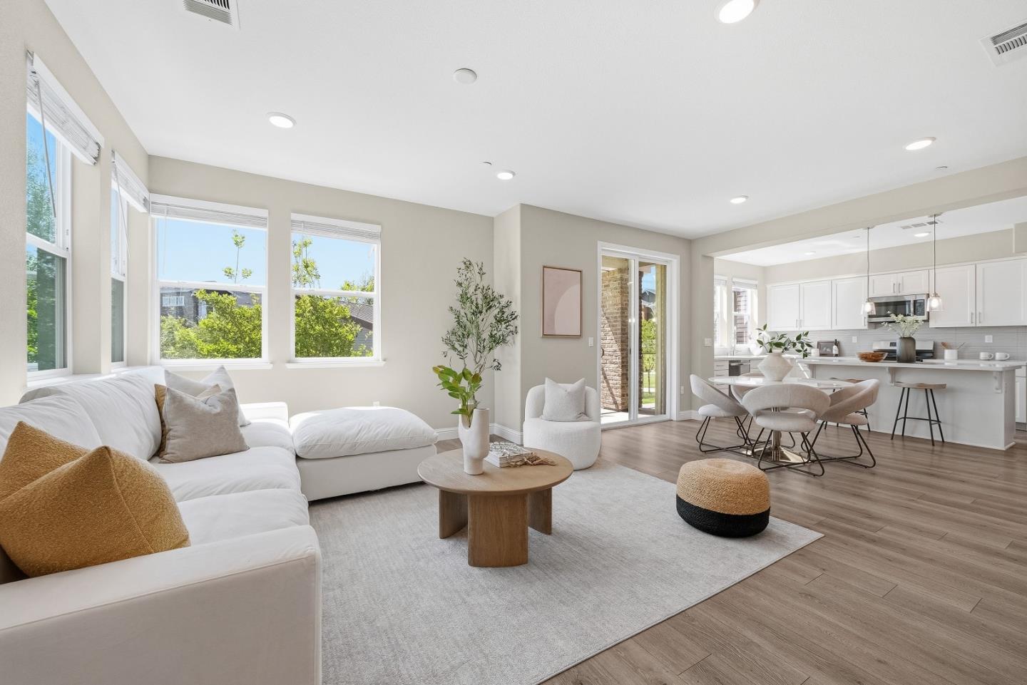 Photo #4: ML82042195 Listing: Photo #4