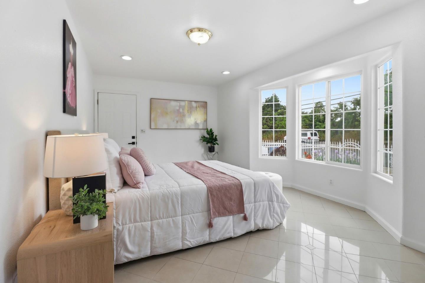 Detail Gallery Image 22 of 25 For 866 Sylvandale Ave, San Jose,  CA 95111 - 6 Beds | 4/1 Baths