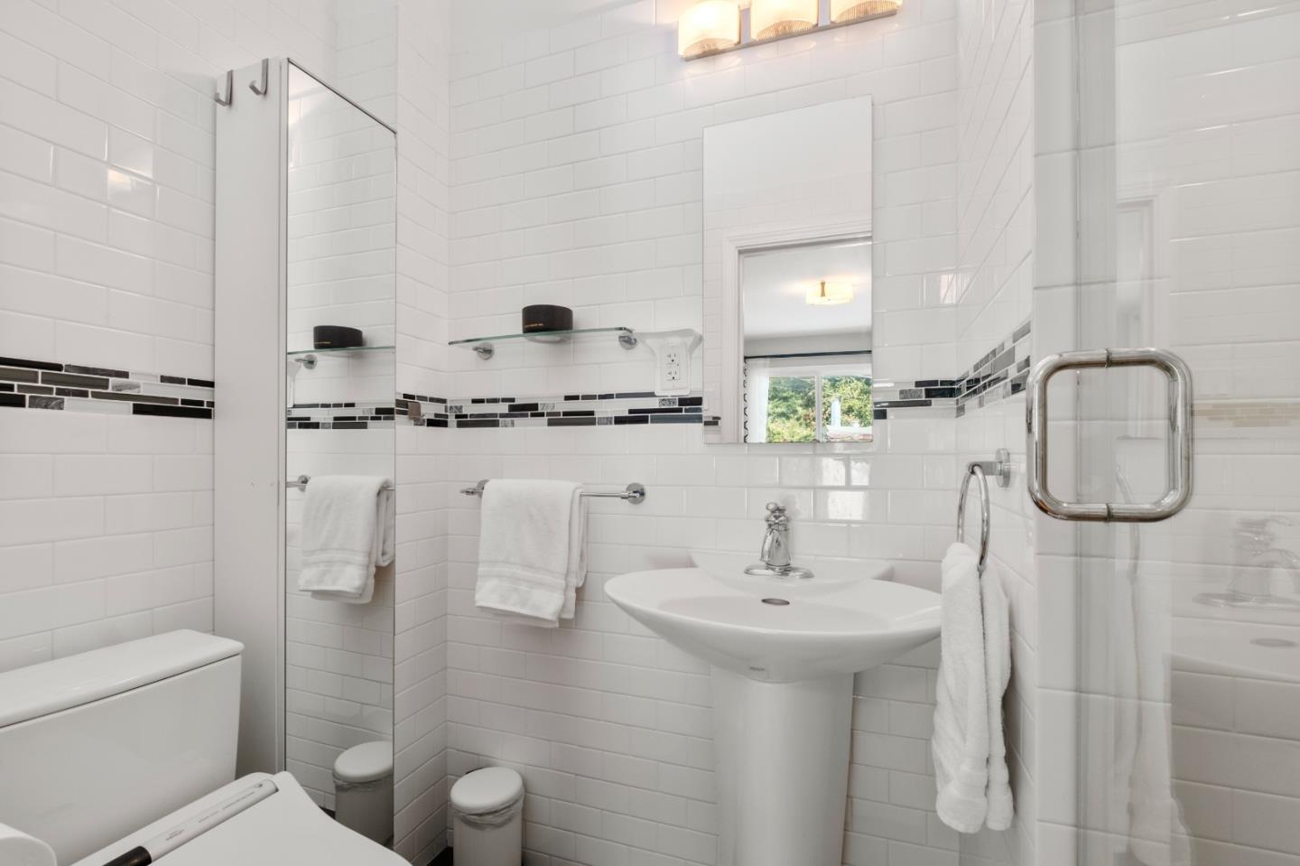 Detail Gallery Image 16 of 33 For 54 Sunview Dr, San Francisco,  CA 94131 - 3 Beds | 2 Baths