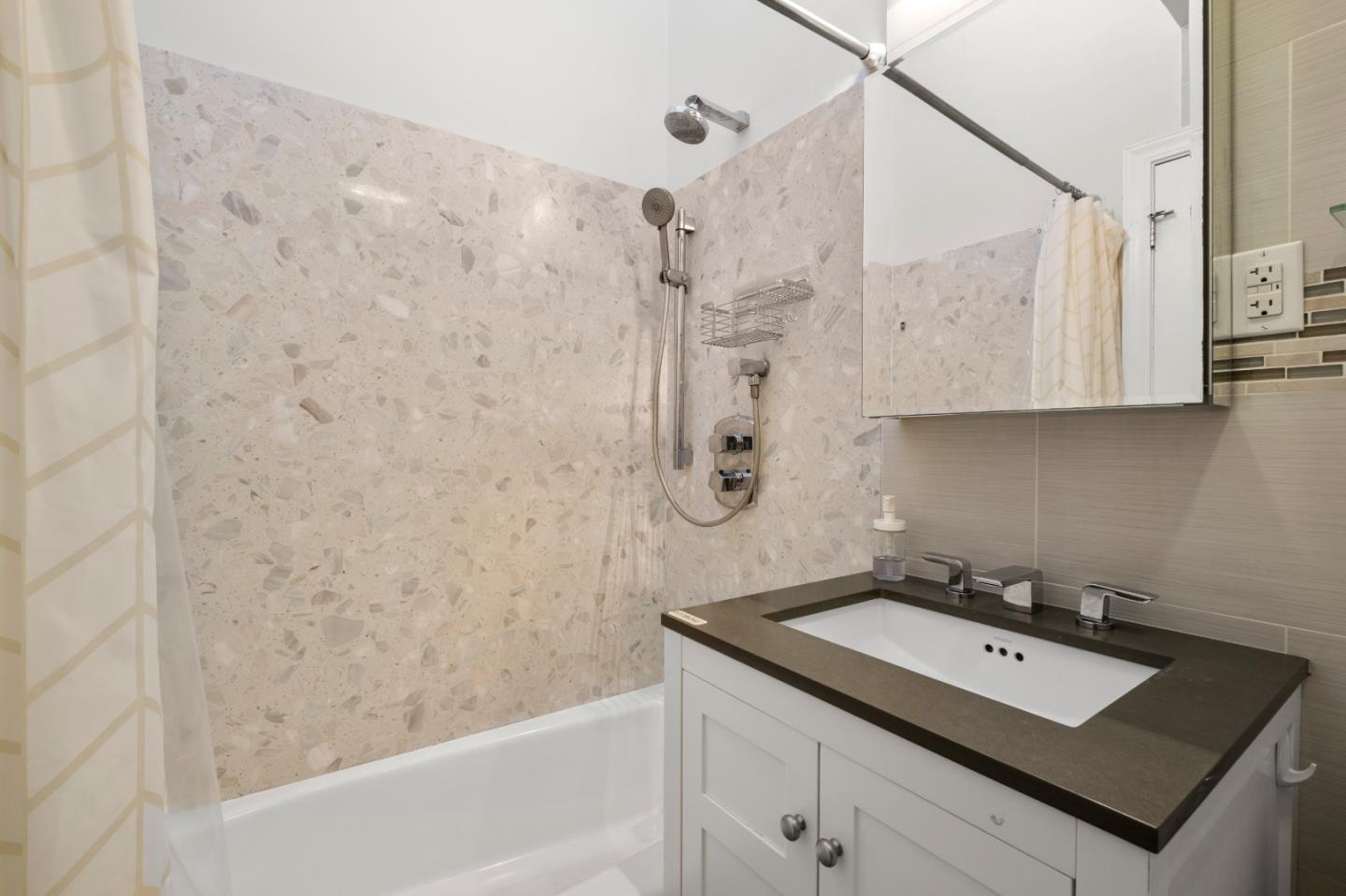 Detail Gallery Image 18 of 33 For 54 Sunview Dr, San Francisco,  CA 94131 - 3 Beds | 2 Baths