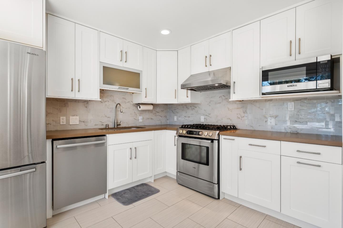 Detail Gallery Image 8 of 33 For 54 Sunview Dr, San Francisco,  CA 94131 - 3 Beds | 2 Baths