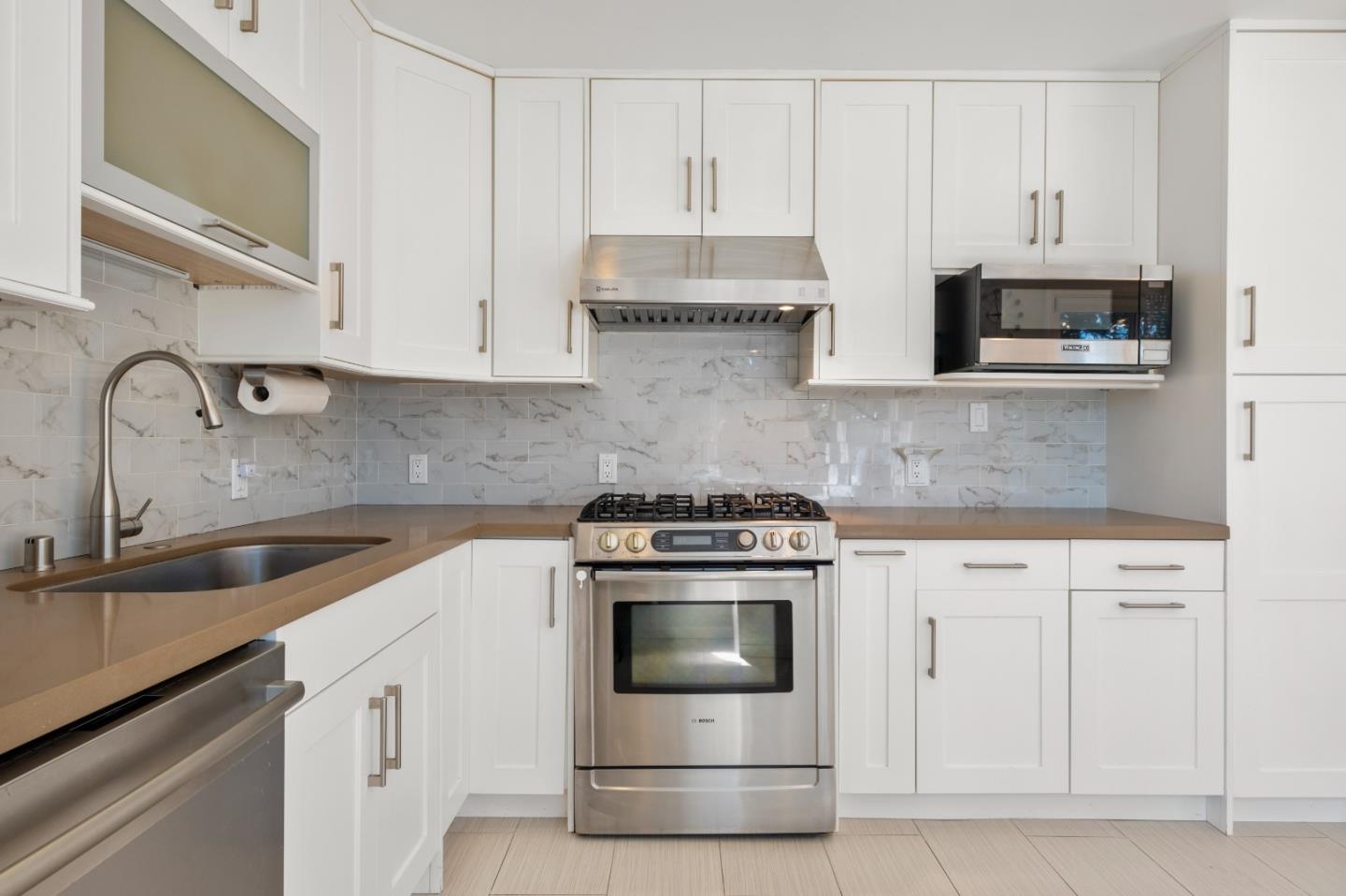 Detail Gallery Image 9 of 33 For 54 Sunview Dr, San Francisco,  CA 94131 - 3 Beds | 2 Baths