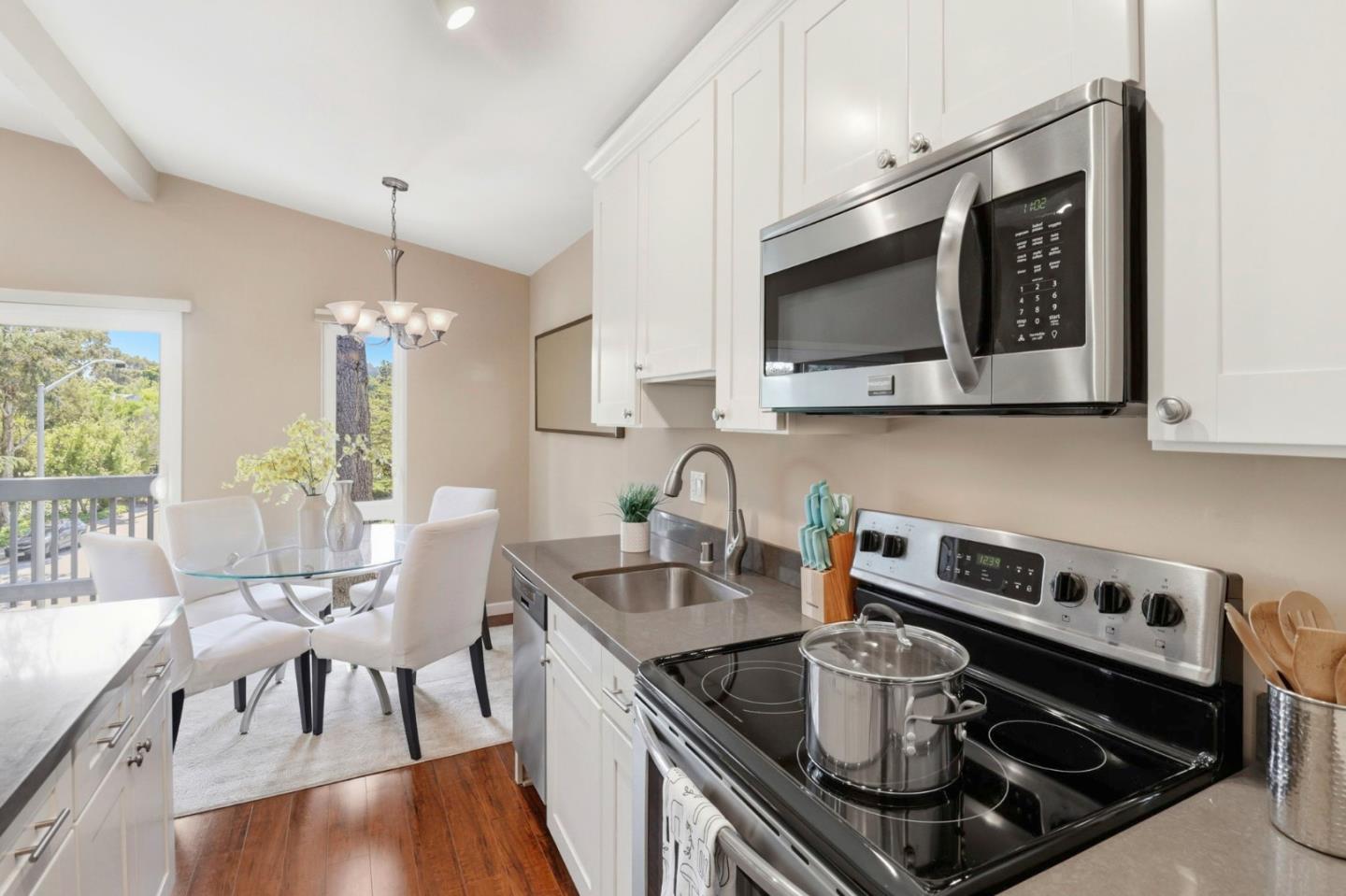 Photo #11: ML82042201 Listing: Photo #11