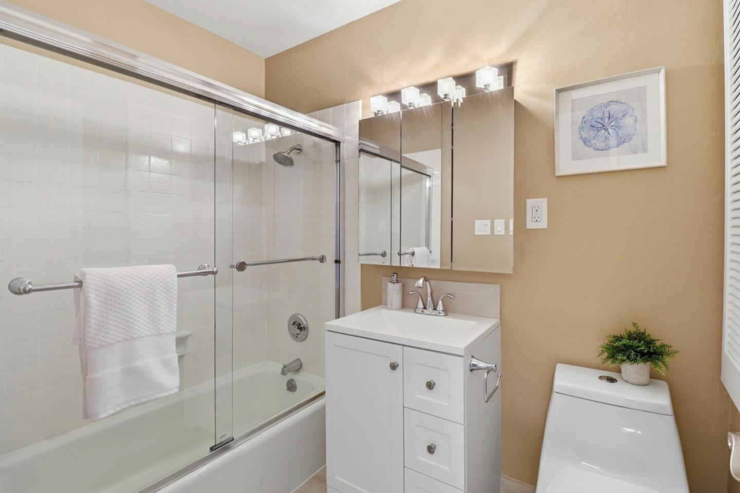 Photo #23: ML82042201 Listing: Photo #23