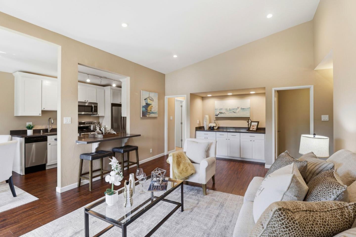 Photo #7: ML82042201 Listing: Photo #7