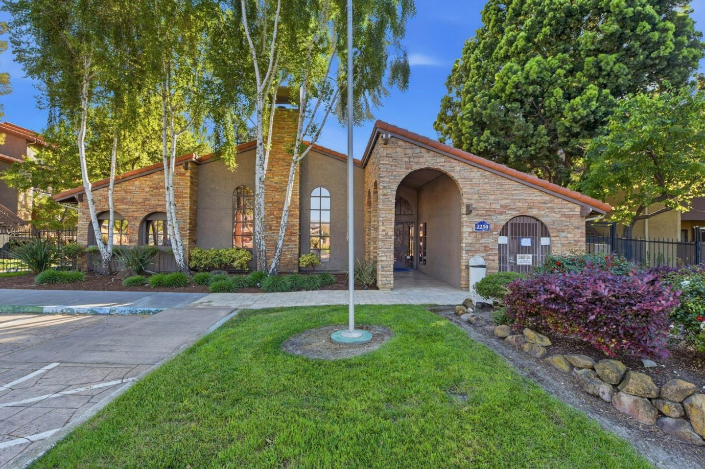 Photo #20: ML82042202 Listing: Photo #20