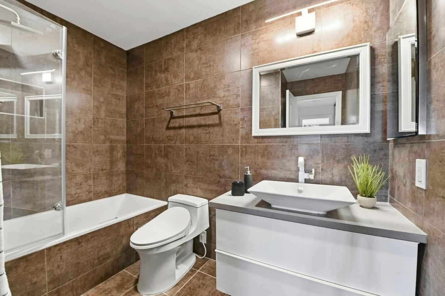 Photo #6: ML82042202 Listing: Photo #6