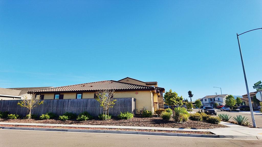 Detail Gallery Image 33 of 39 For 3089 Palomino Way, Hollister,  CA 95023 - 4 Beds | 2/1 Baths