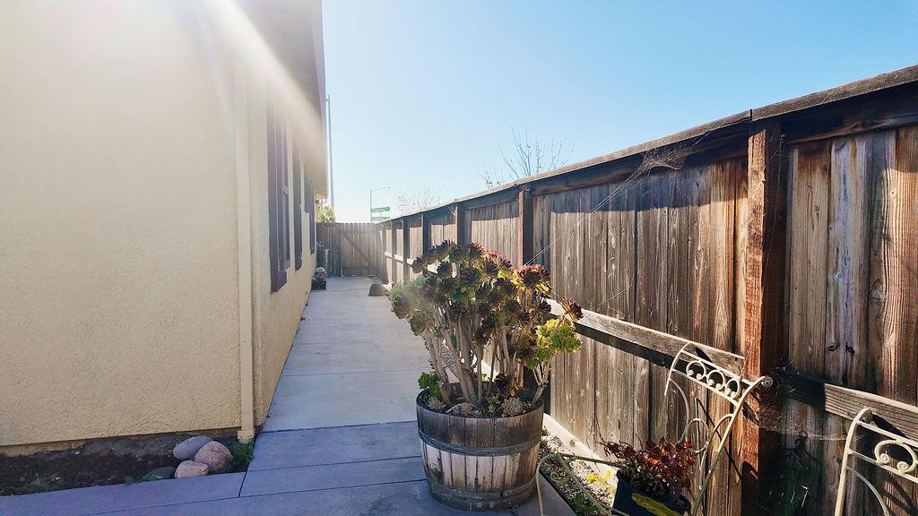 Detail Gallery Image 34 of 39 For 3089 Palomino Way, Hollister,  CA 95023 - 4 Beds | 2/1 Baths