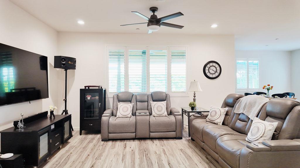 Detail Gallery Image 5 of 39 For 3089 Palomino Way, Hollister,  CA 95023 - 4 Beds | 2/1 Baths