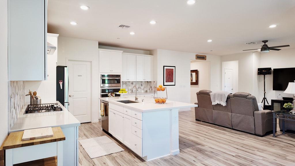 Detail Gallery Image 8 of 39 For 3089 Palomino Way, Hollister,  CA 95023 - 4 Beds | 2/1 Baths