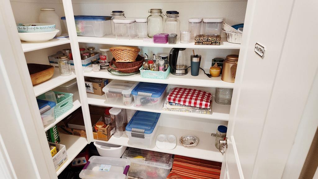 Detail Gallery Image 9 of 39 For 3089 Palomino Way, Hollister,  CA 95023 - 4 Beds | 2/1 Baths