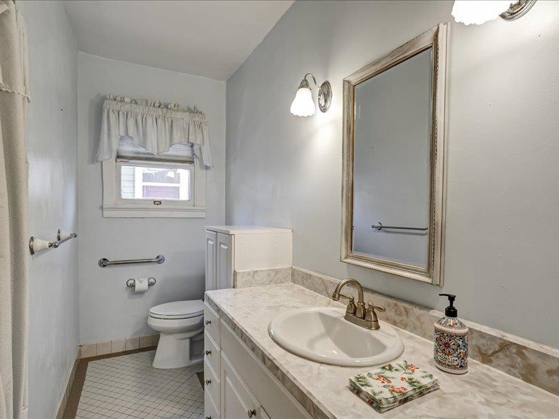 Detail Gallery Image 27 of 44 For 1149 Singletary Ave, San Jose,  CA 95126 - 2 Beds | 2 Baths
