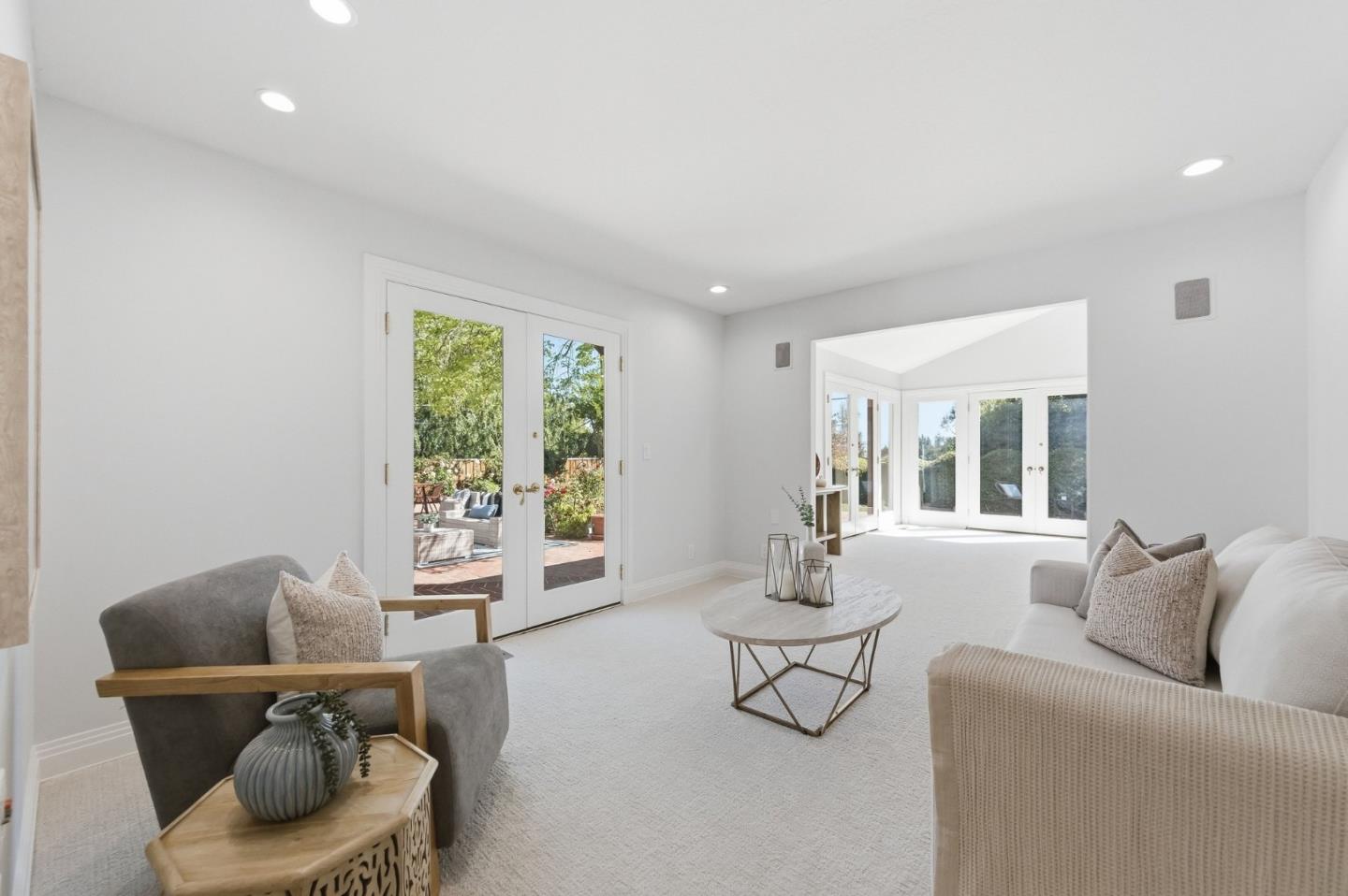 Detail Gallery Image 11 of 64 For 873 Lockhaven Dr, Los Altos,  CA 94024 - 4 Beds | 2/1 Baths