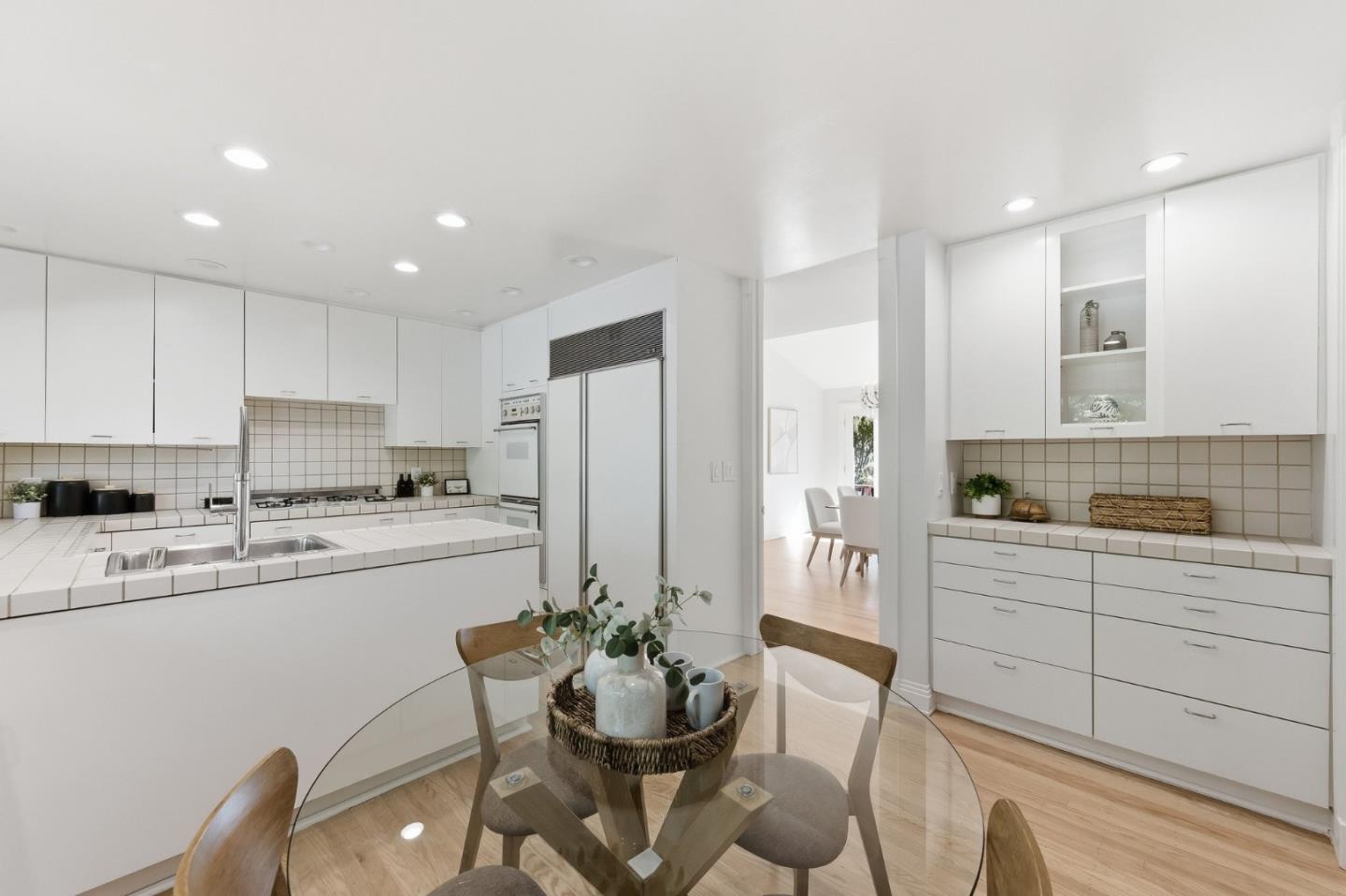 Detail Gallery Image 18 of 64 For 873 Lockhaven Dr, Los Altos,  CA 94024 - 4 Beds | 2/1 Baths