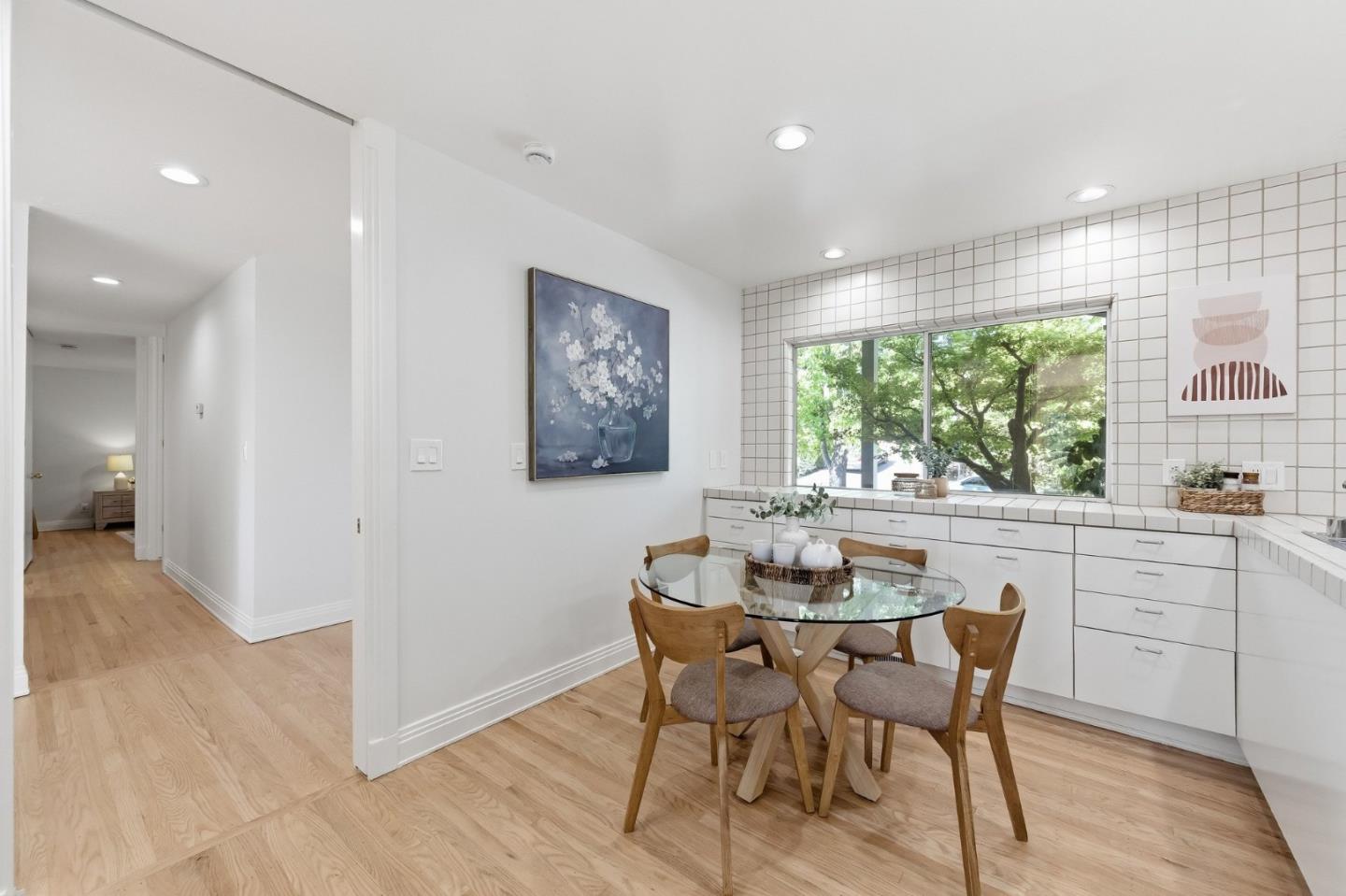 Detail Gallery Image 19 of 64 For 873 Lockhaven Dr, Los Altos,  CA 94024 - 4 Beds | 2/1 Baths