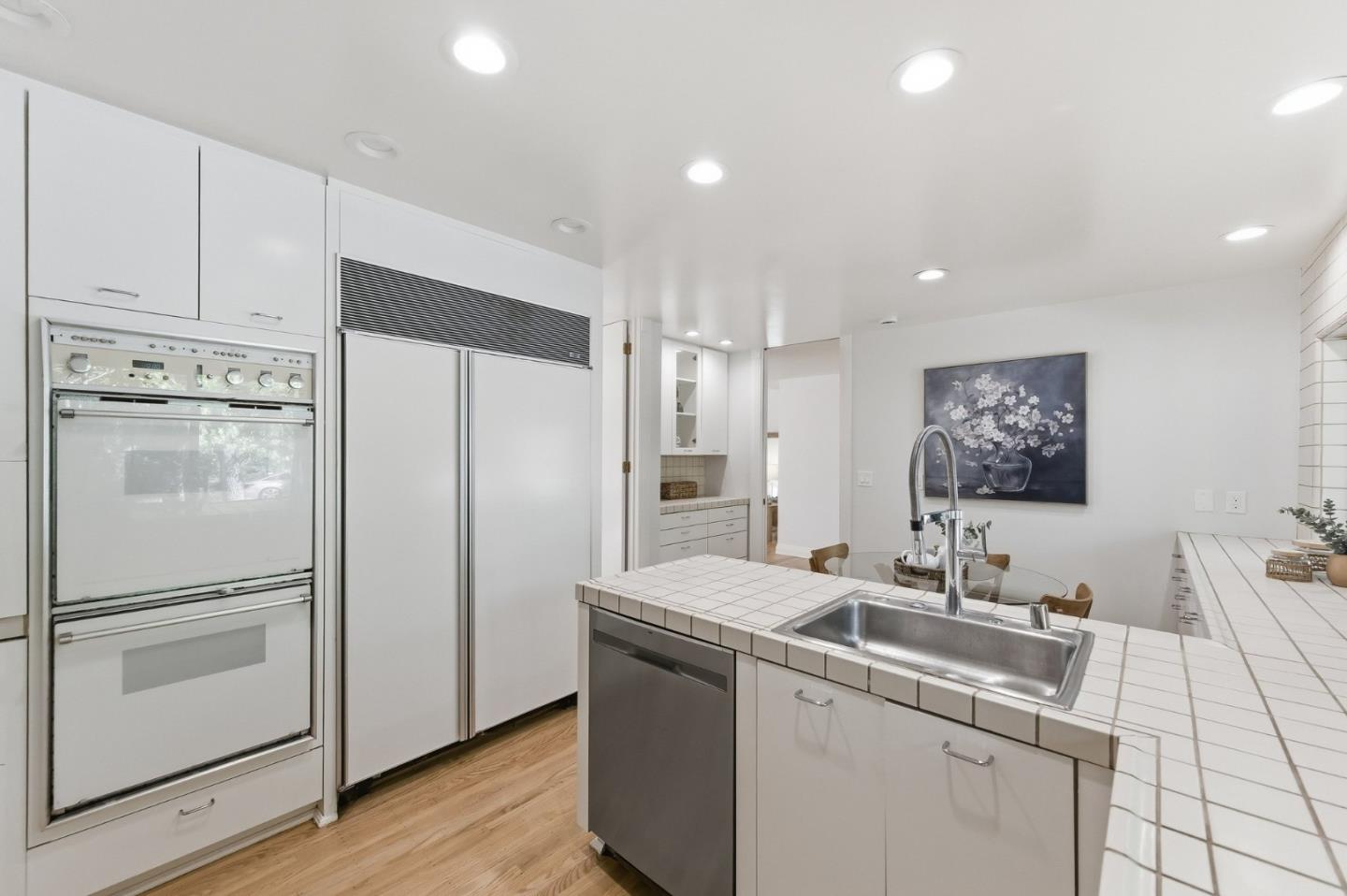 Detail Gallery Image 22 of 64 For 873 Lockhaven Dr, Los Altos,  CA 94024 - 4 Beds | 2/1 Baths