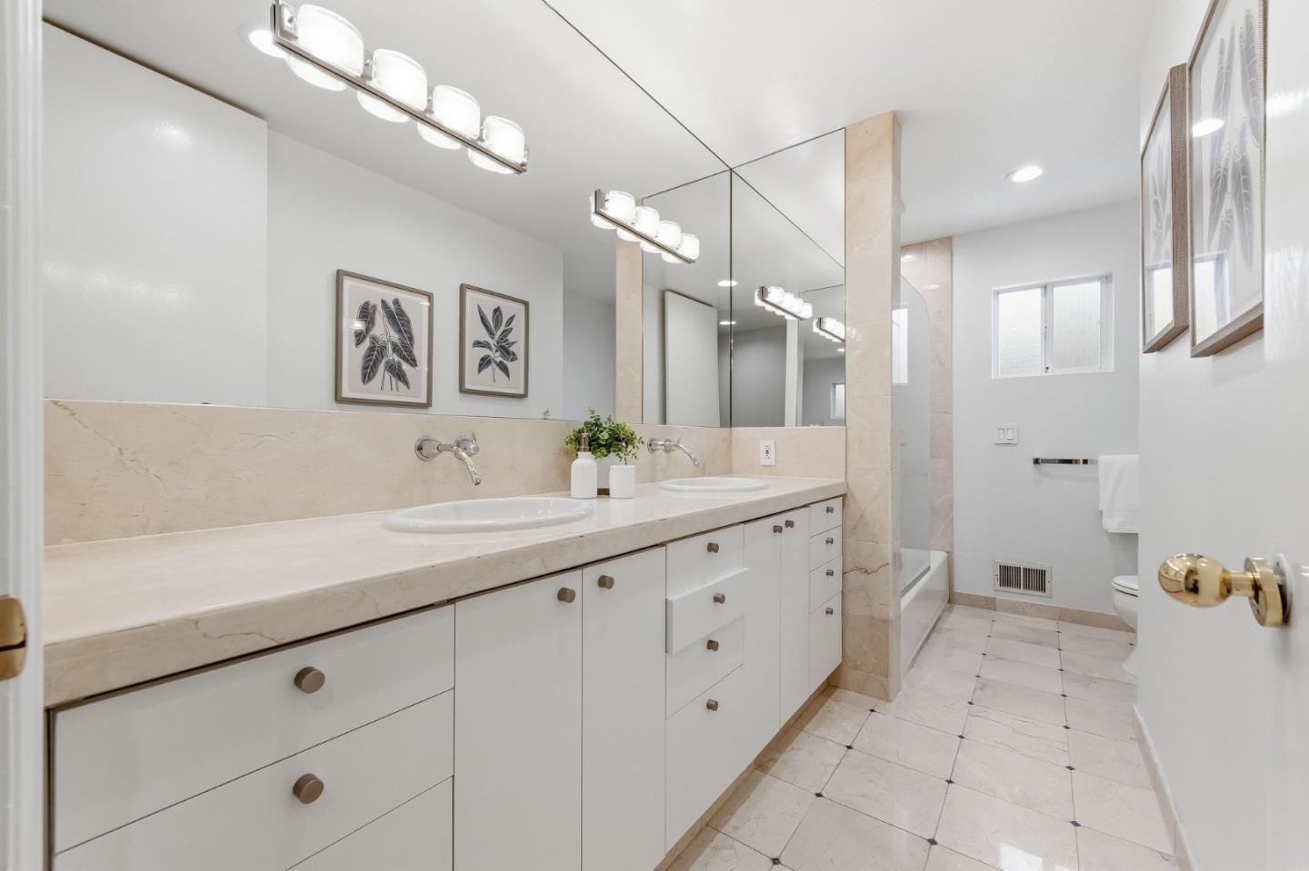 Detail Gallery Image 37 of 64 For 873 Lockhaven Dr, Los Altos,  CA 94024 - 4 Beds | 2/1 Baths