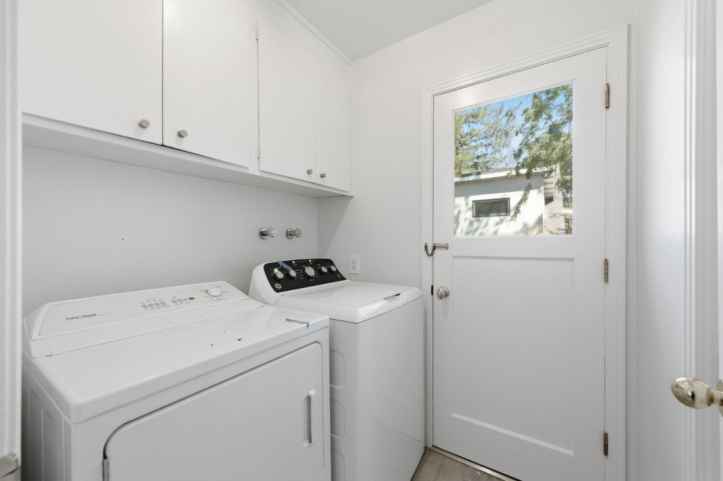 Detail Gallery Image 41 of 64 For 873 Lockhaven Dr, Los Altos,  CA 94024 - 4 Beds | 2/1 Baths