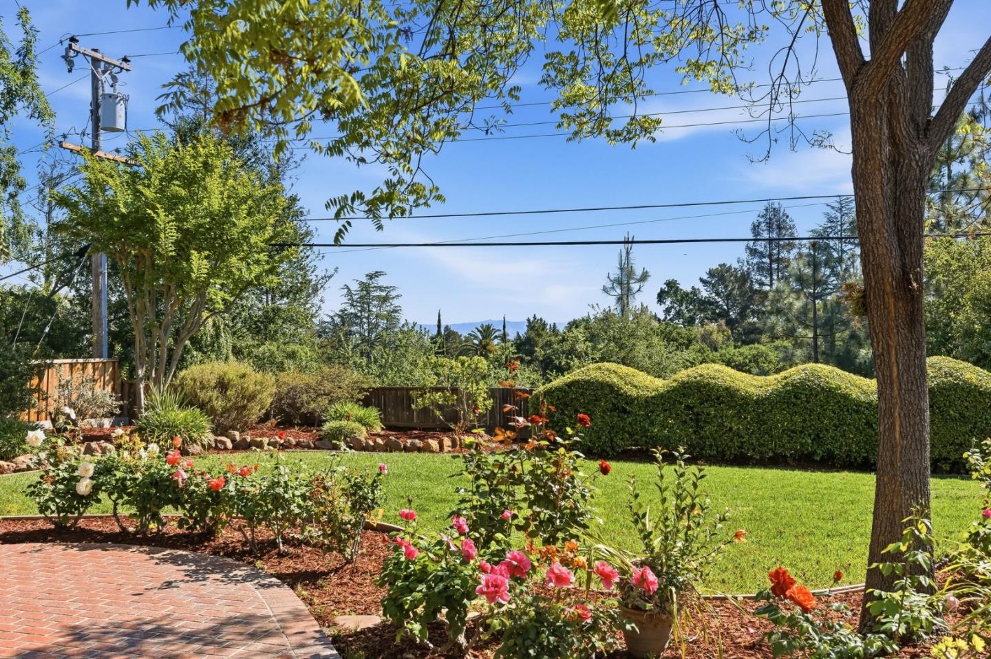 Detail Gallery Image 43 of 64 For 873 Lockhaven Dr, Los Altos,  CA 94024 - 4 Beds | 2/1 Baths