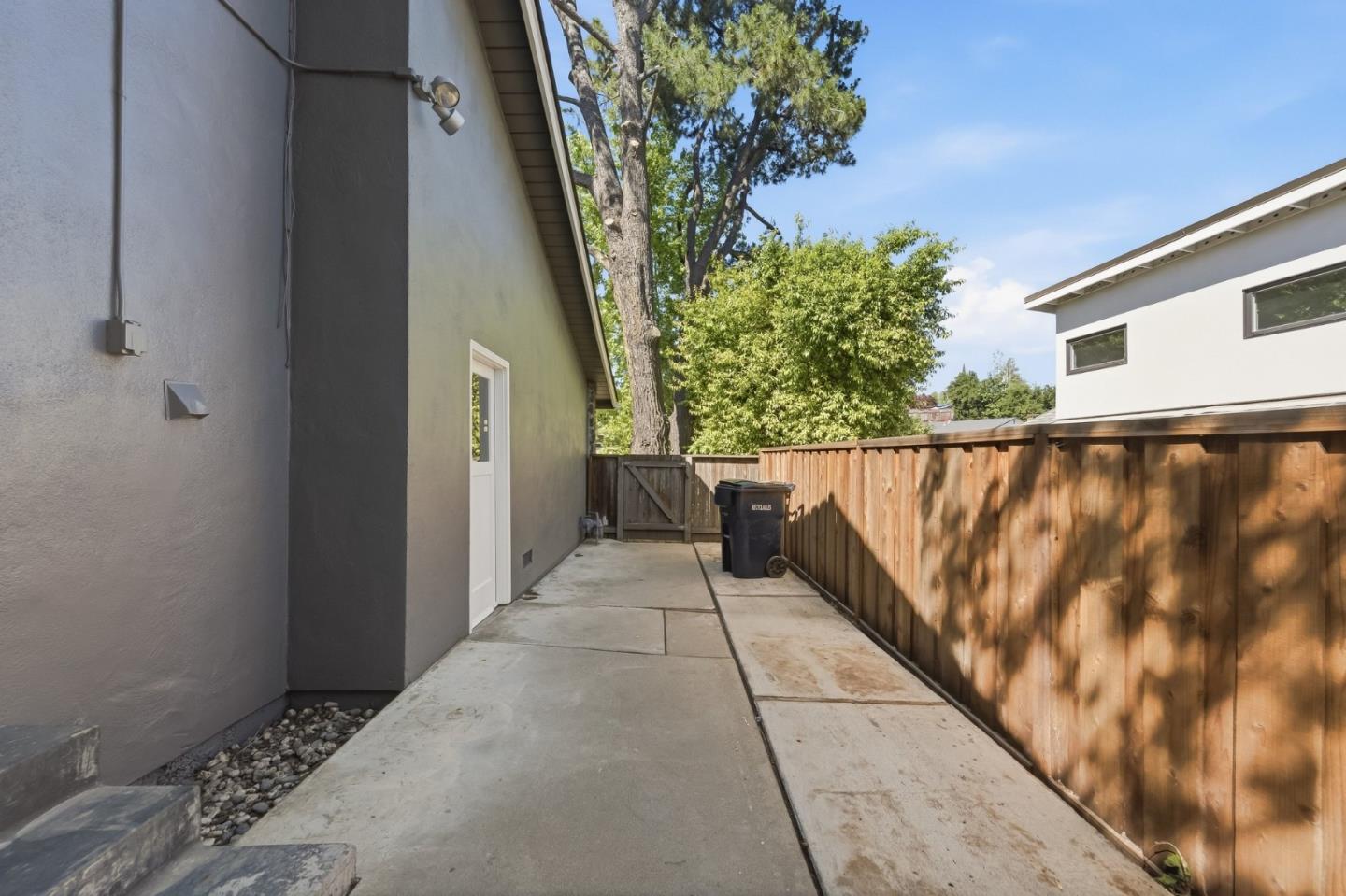 Detail Gallery Image 44 of 64 For 873 Lockhaven Dr, Los Altos,  CA 94024 - 4 Beds | 2/1 Baths