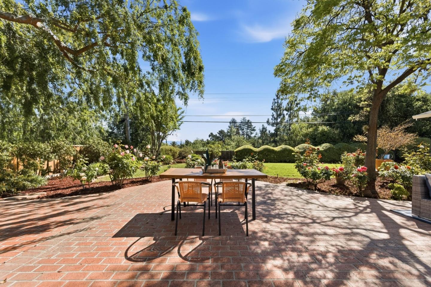 Detail Gallery Image 46 of 64 For 873 Lockhaven Dr, Los Altos,  CA 94024 - 4 Beds | 2/1 Baths