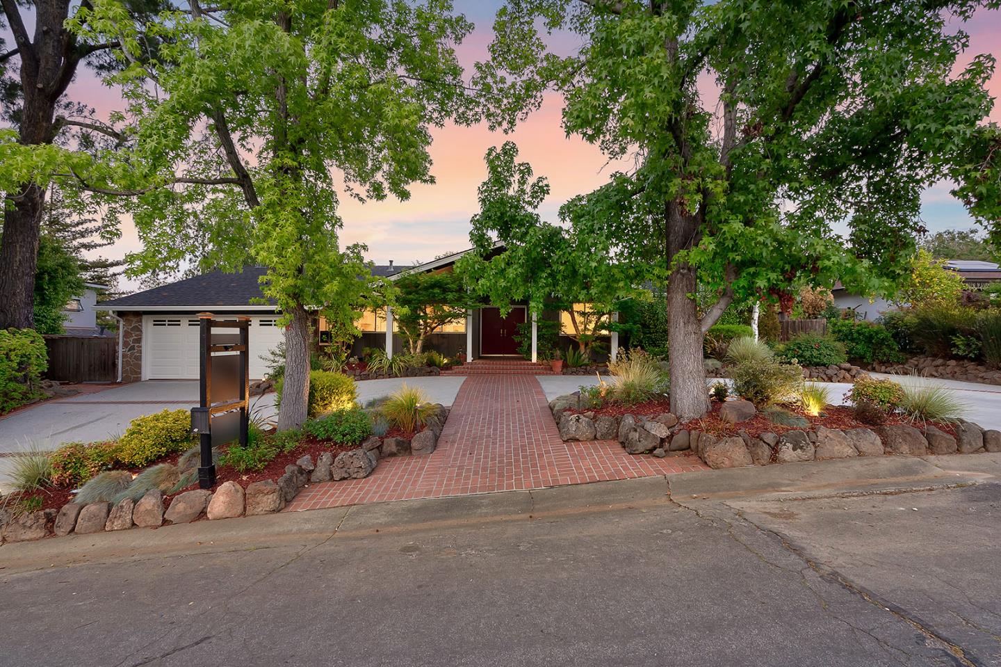 Detail Gallery Image 53 of 64 For 873 Lockhaven Dr, Los Altos,  CA 94024 - 4 Beds | 2/1 Baths