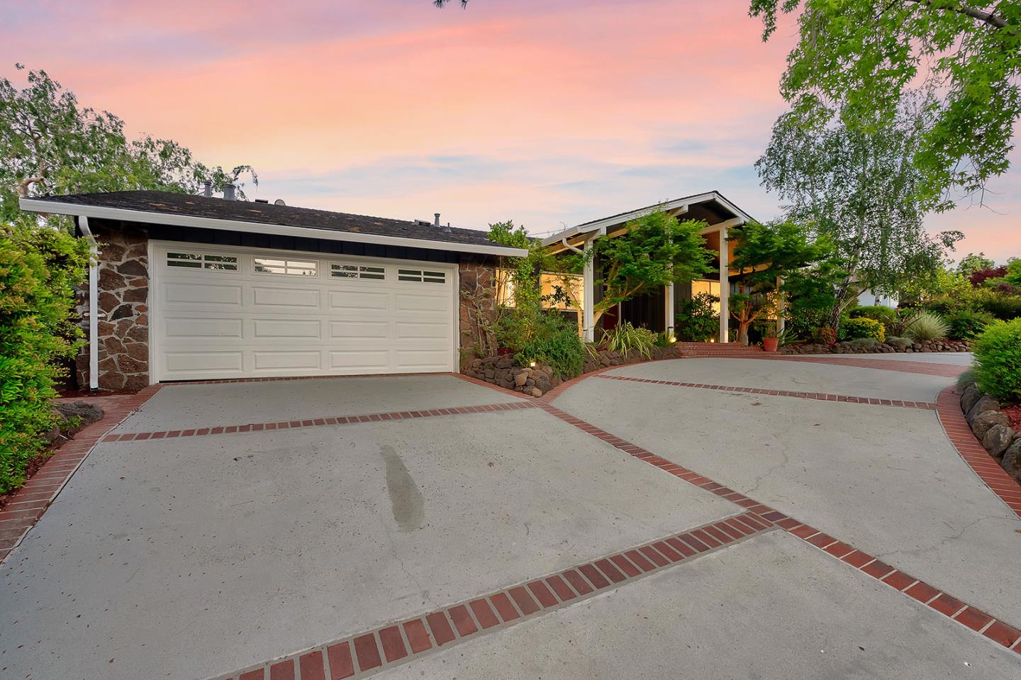 Detail Gallery Image 54 of 64 For 873 Lockhaven Dr, Los Altos,  CA 94024 - 4 Beds | 2/1 Baths