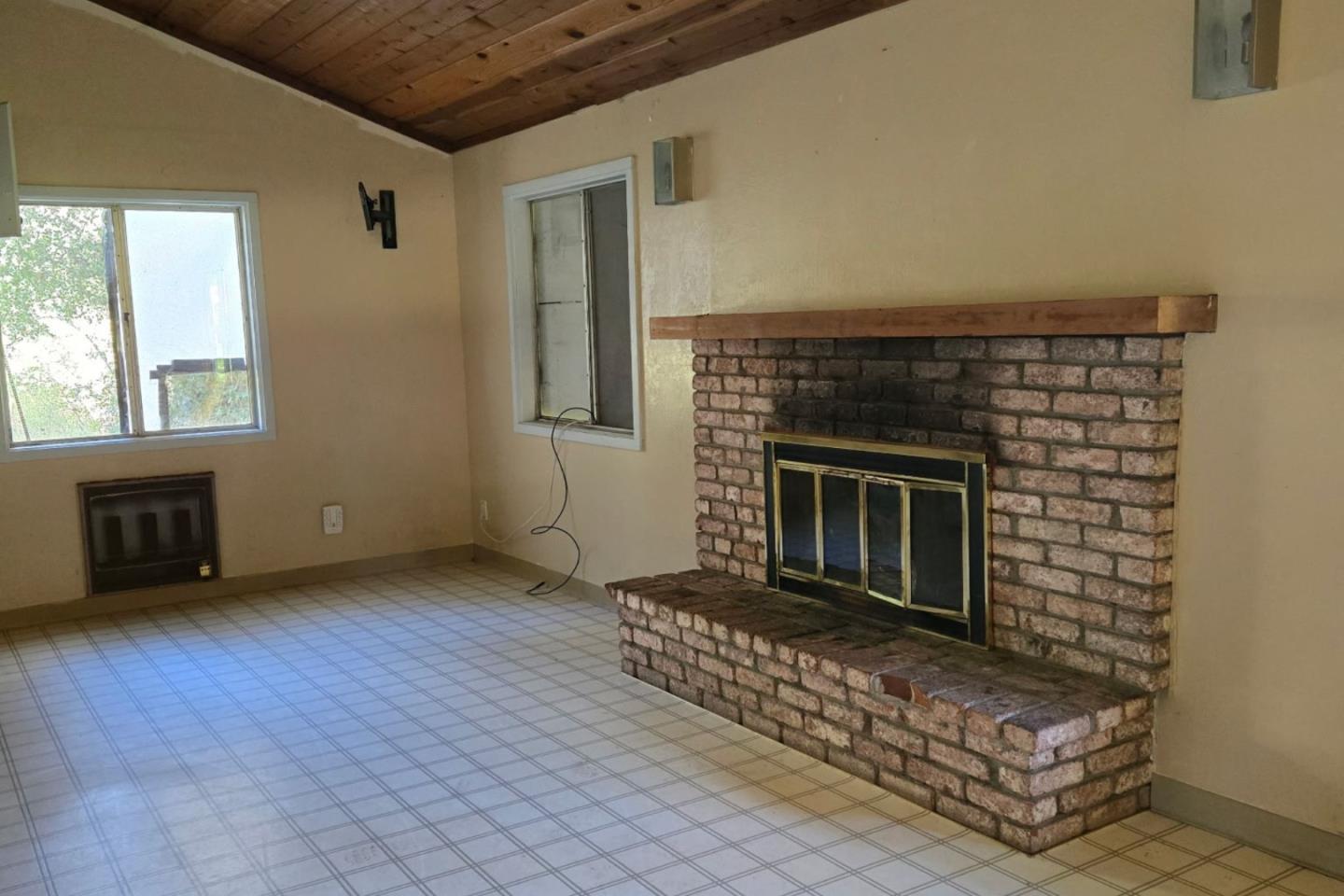 Detail Gallery Image 11 of 71 For 28750 Underwood Rd, Salinas,  CA 93908 - – Beds | – Baths