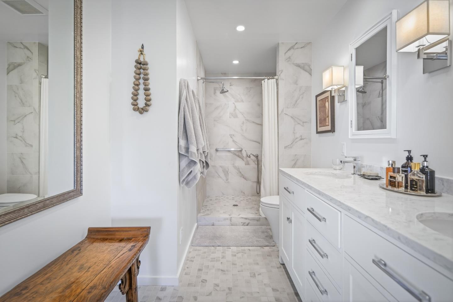 Detail Gallery Image 11 of 16 For 7 via Joaquin #5,  Monterey,  CA 93940 - 2 Beds | 2/1 Baths