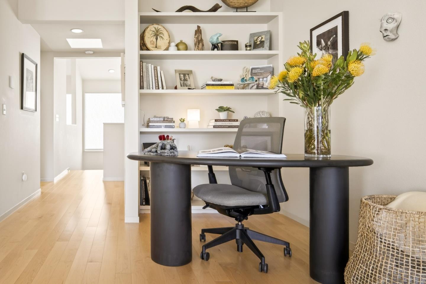 Detail Gallery Image 3 of 16 For 7 via Joaquin #5,  Monterey,  CA 93940 - 2 Beds | 2/1 Baths