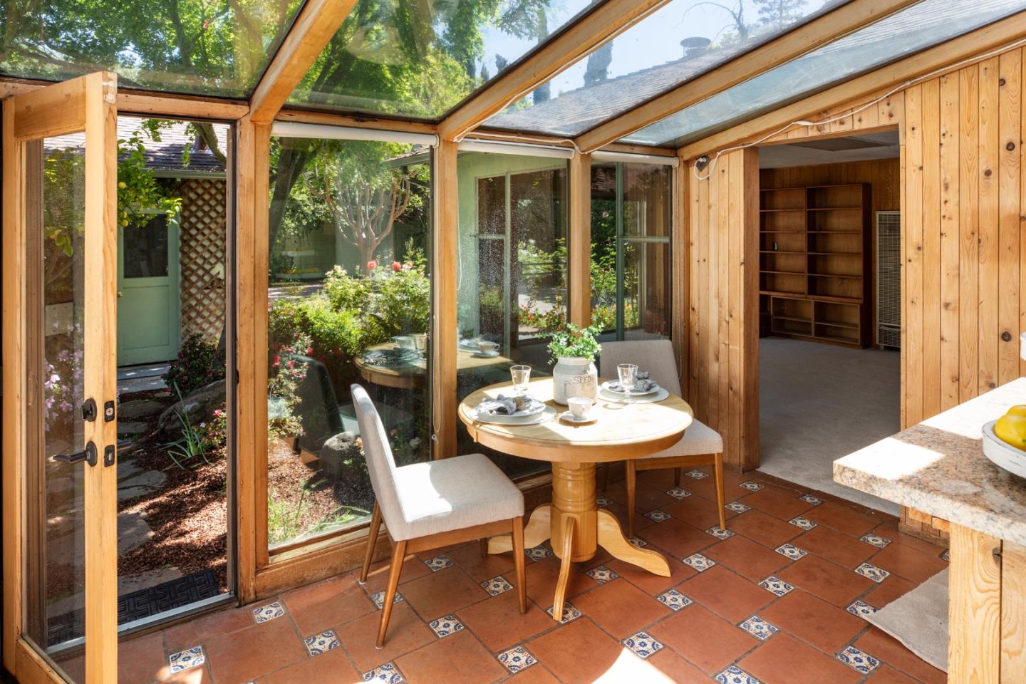 Detail Gallery Image 11 of 37 For 800 Loyola Dr, Los Altos,  CA 94024 - 3 Beds | 3 Baths