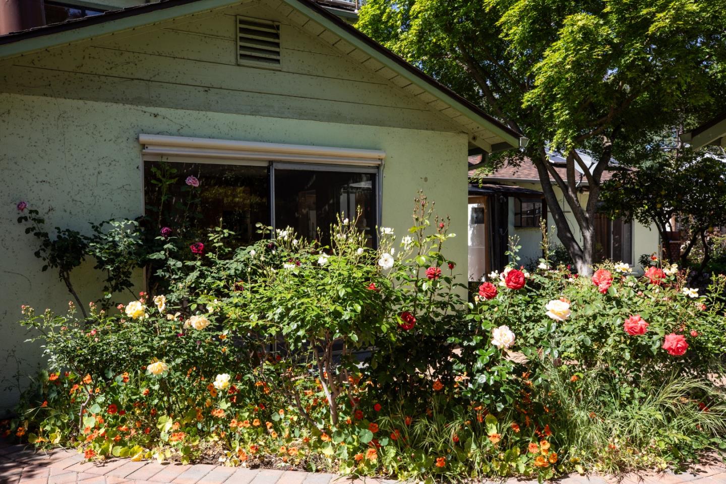 Detail Gallery Image 31 of 37 For 800 Loyola Dr, Los Altos,  CA 94024 - 3 Beds | 3 Baths