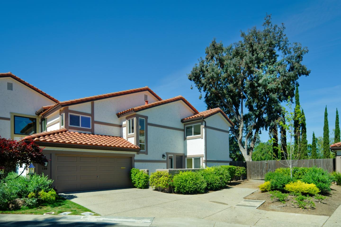 Featured listings