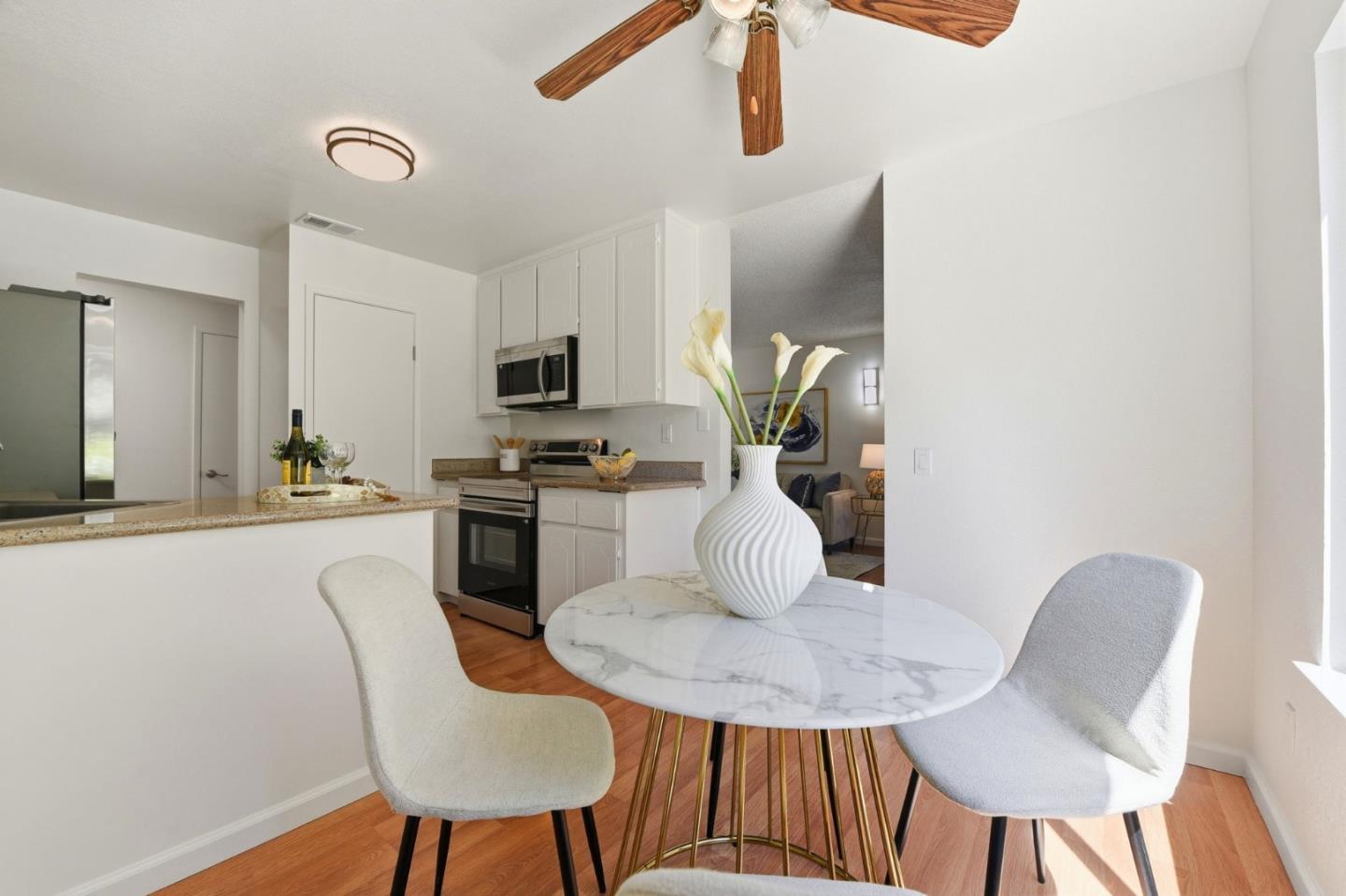 Detail Gallery Image 13 of 32 For 2567 Easton Ln #27,  San Jose,  CA 95133 - 2 Beds | 2 Baths