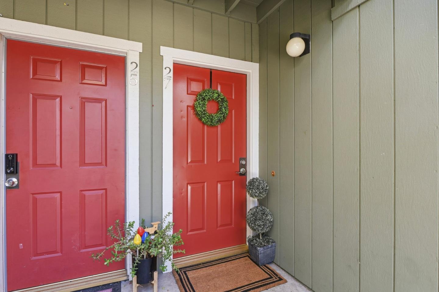 Detail Gallery Image 4 of 32 For 2567 Easton Ln #27,  San Jose,  CA 95133 - 2 Beds | 2 Baths