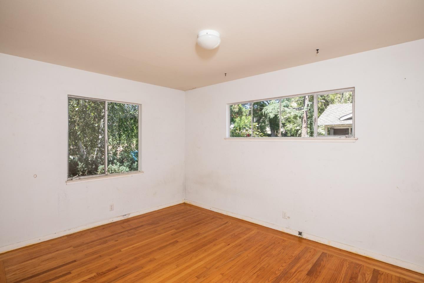 Detail Gallery Image 15 of 37 For 800 Loyola Dr, Los Altos,  CA 94024 - – Beds | – Baths