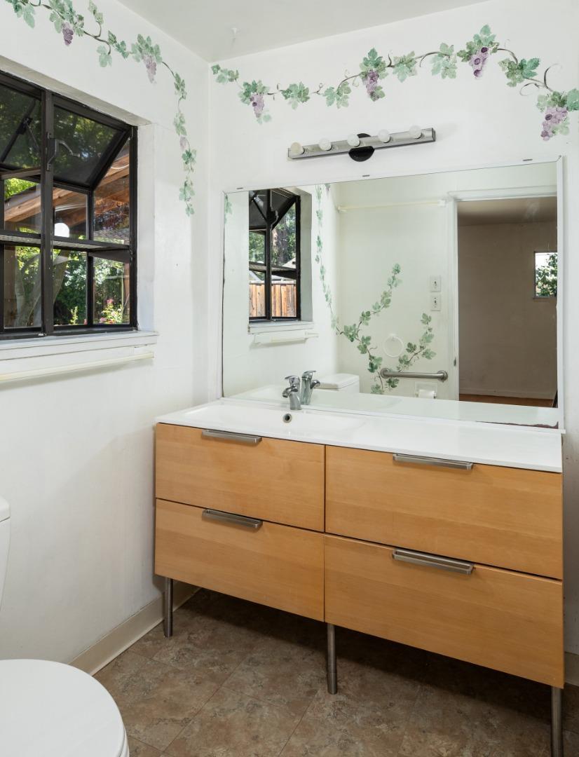 Detail Gallery Image 19 of 37 For 800 Loyola Dr, Los Altos,  CA 94024 - – Beds | – Baths