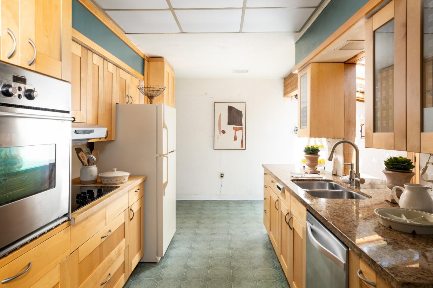 Detail Gallery Image 9 of 37 For 800 Loyola Dr, Los Altos,  CA 94024 - – Beds | – Baths