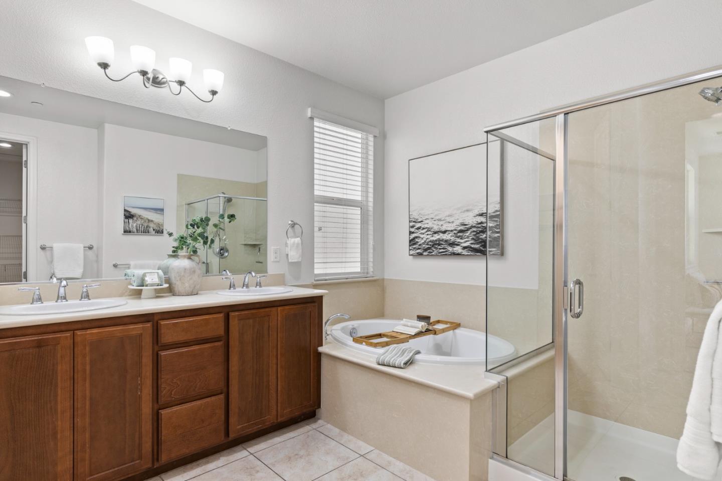 Detail Gallery Image 10 of 19 For 38881 Photinia Pl, Newark,  CA 94560 - 3 Beds | 2/1 Baths