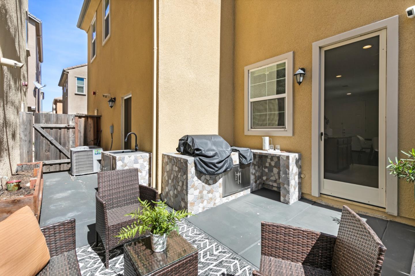 Detail Gallery Image 17 of 19 For 38881 Photinia Pl, Newark,  CA 94560 - 3 Beds | 2/1 Baths