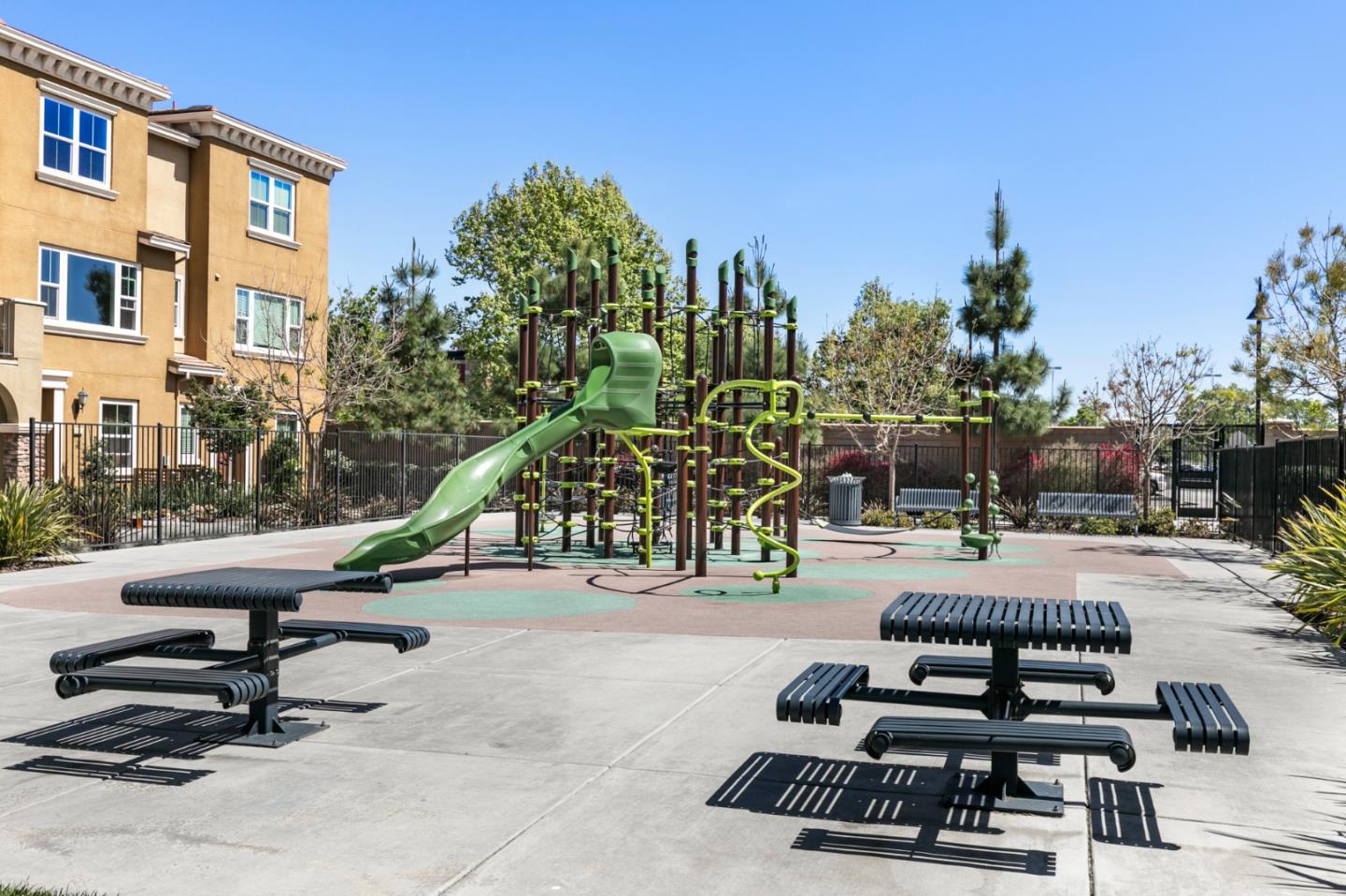 Detail Gallery Image 18 of 19 For 38881 Photinia Pl, Newark,  CA 94560 - 3 Beds | 2/1 Baths