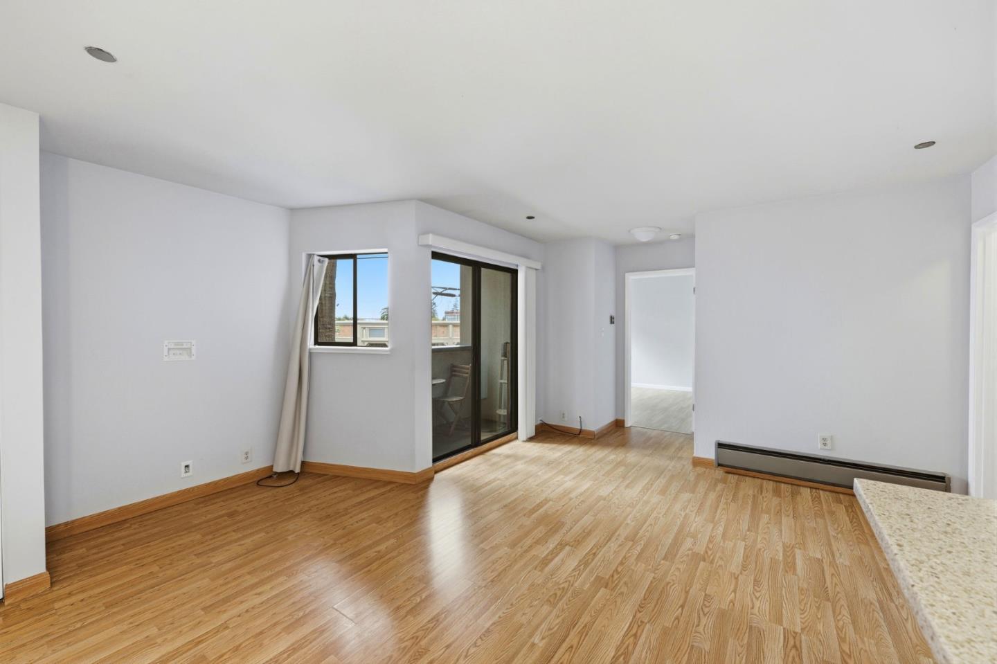 Detail Gallery Image 11 of 20 For 1090 Main St #201,  Redwood City,  CA 94063 - 2 Beds | 1/1 Baths