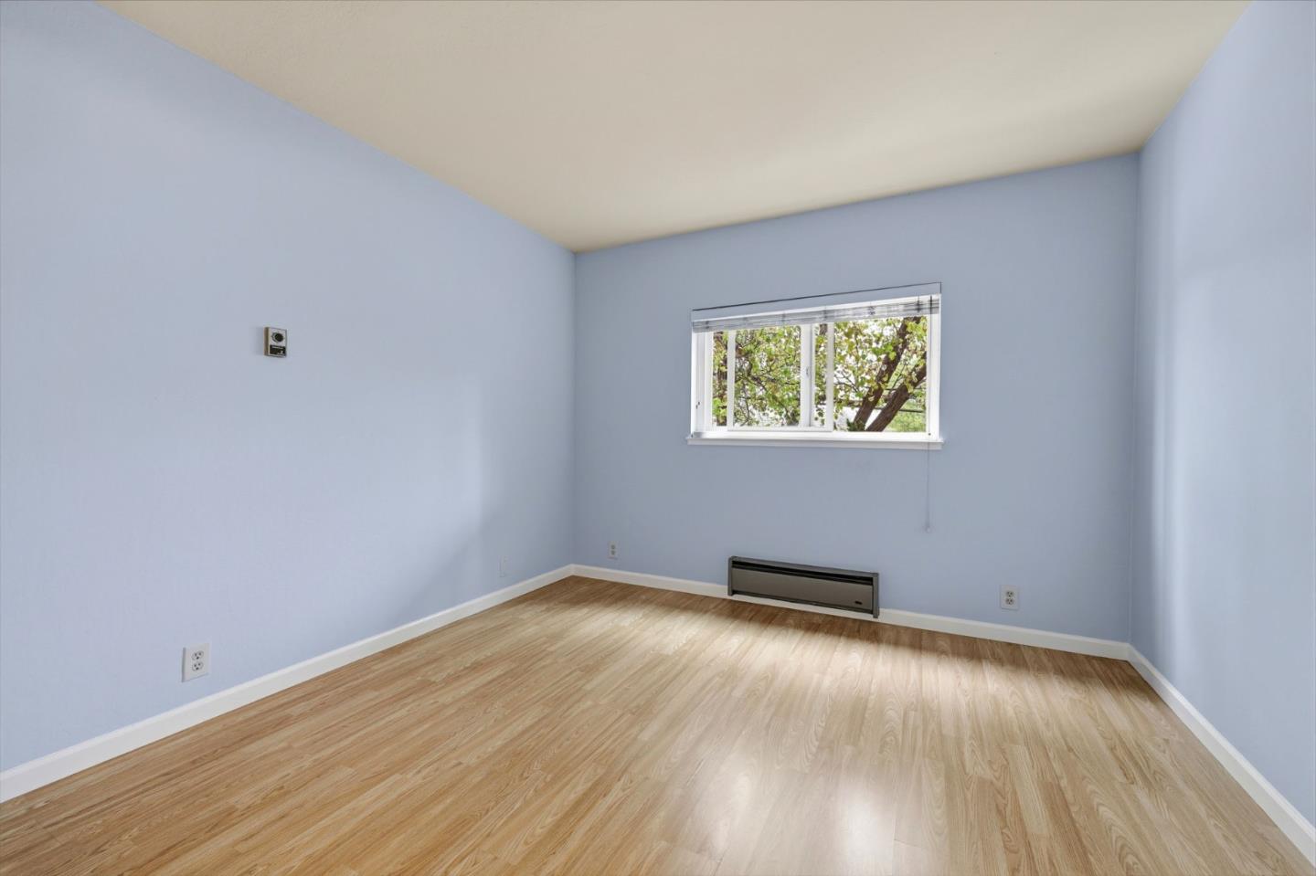 Detail Gallery Image 13 of 20 For 1090 Main St #201,  Redwood City,  CA 94063 - 2 Beds | 1/1 Baths