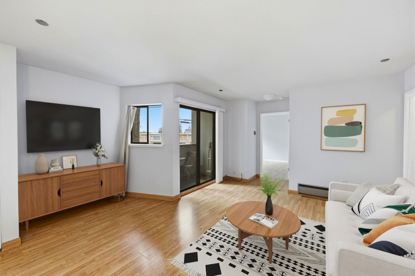 Detail Gallery Image 4 of 20 For 1090 Main St #201,  Redwood City,  CA 94063 - 2 Beds | 1/1 Baths