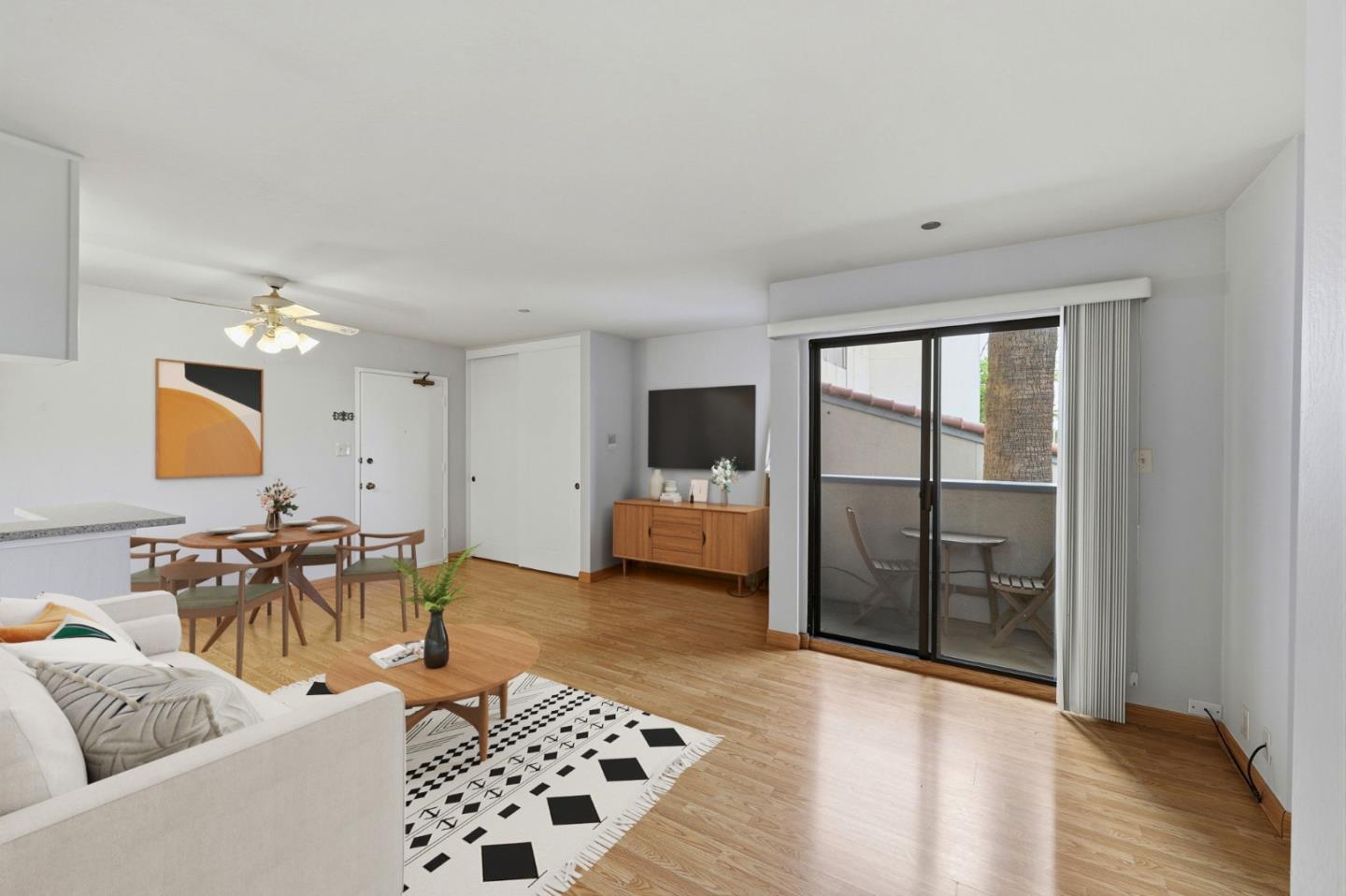 Detail Gallery Image 5 of 20 For 1090 Main St #201,  Redwood City,  CA 94063 - 2 Beds | 1/1 Baths